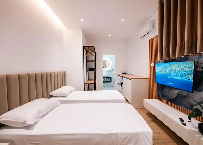 Elite Trio Apartment *